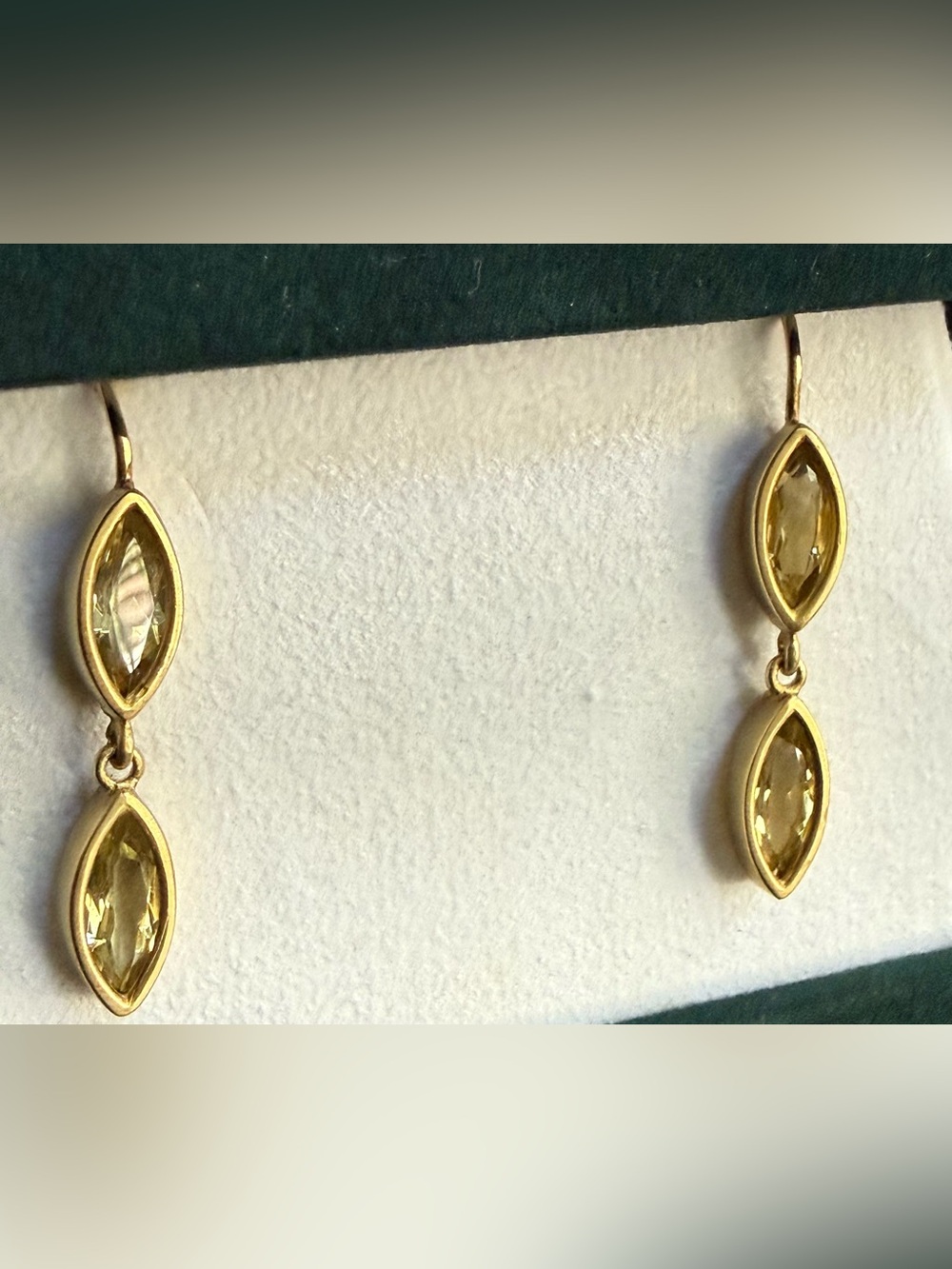 18k Gold Round teardrop Earrings